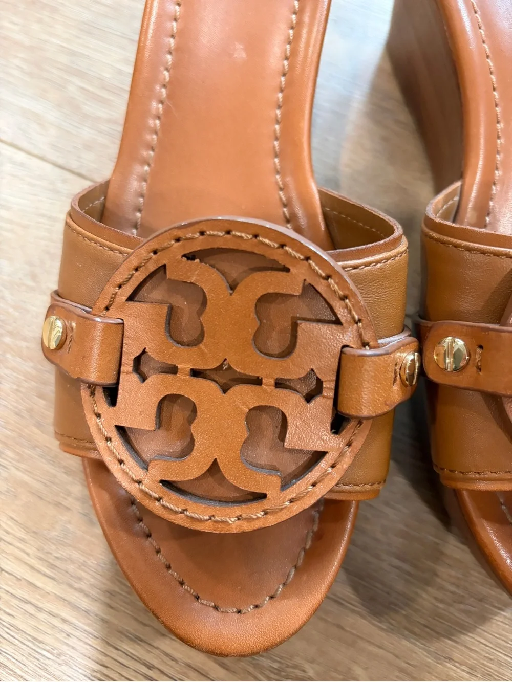 Tory Burch Patti Wedge Sandals Brown Leather Double T Logo Size 7